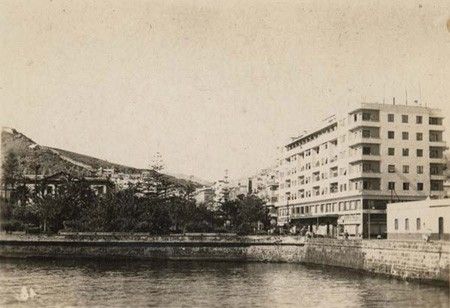 Hotel Parque San Telmo y el Muelle viejo (año 1947)